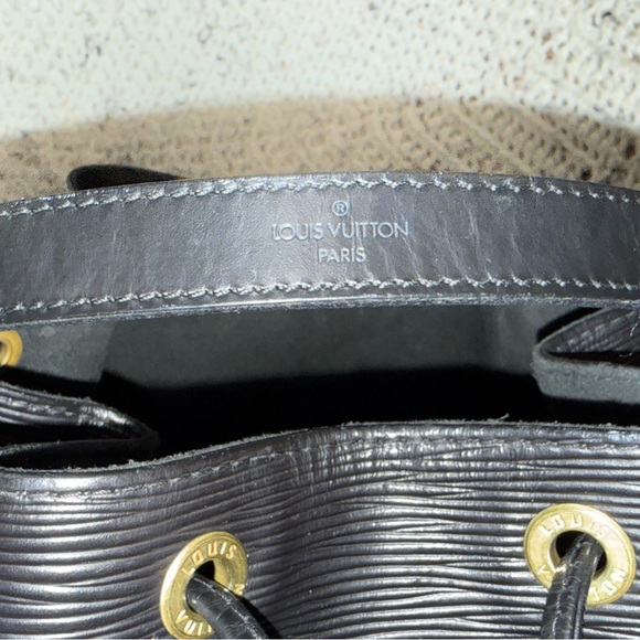 Louis Vuitton Black Epi Noe Bucket Bag - Picture 14 of 16